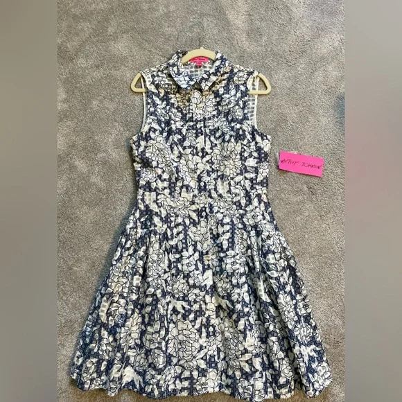 Betsey Johnson Floral Sleeveless Dress in Blue and White - Picture 3 of 7
